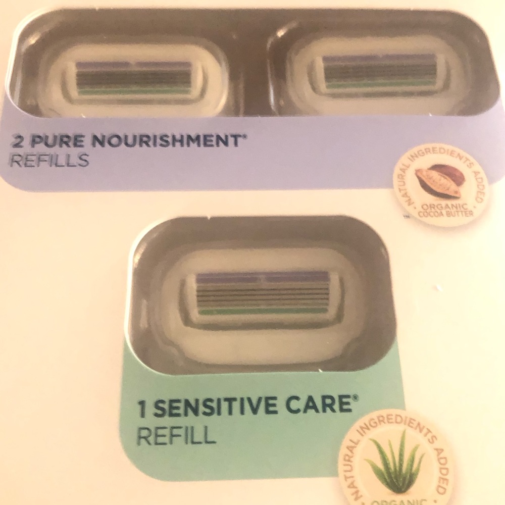 Schick Intuition Razor Set Handle 3 Refills - Picture 3 of 6